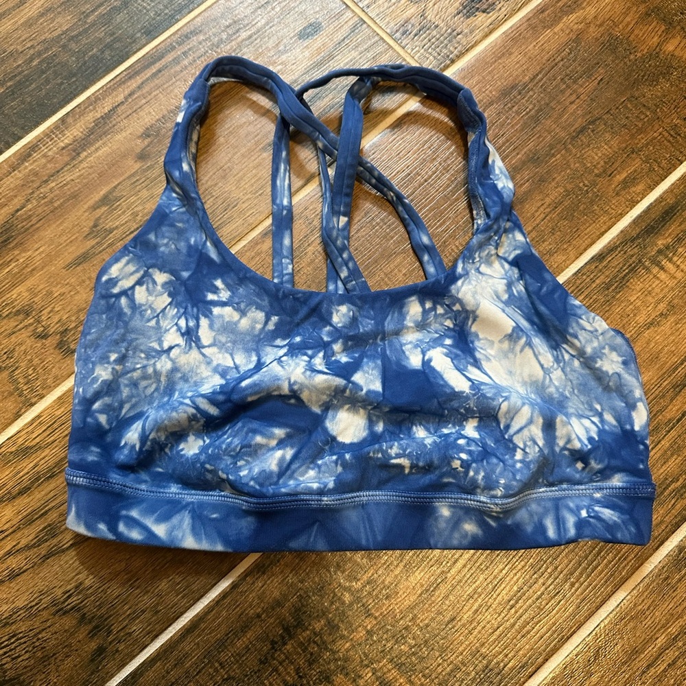 Lululemon Energy Blue Tie dye Sports Bra size 6 EUC!